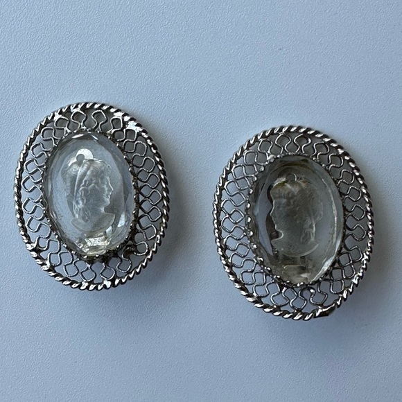 Vintage Jewelry - VTG Whiting & Davis Silver Filigree/Lucite Intaglio Etched Cameo Clip Earrings